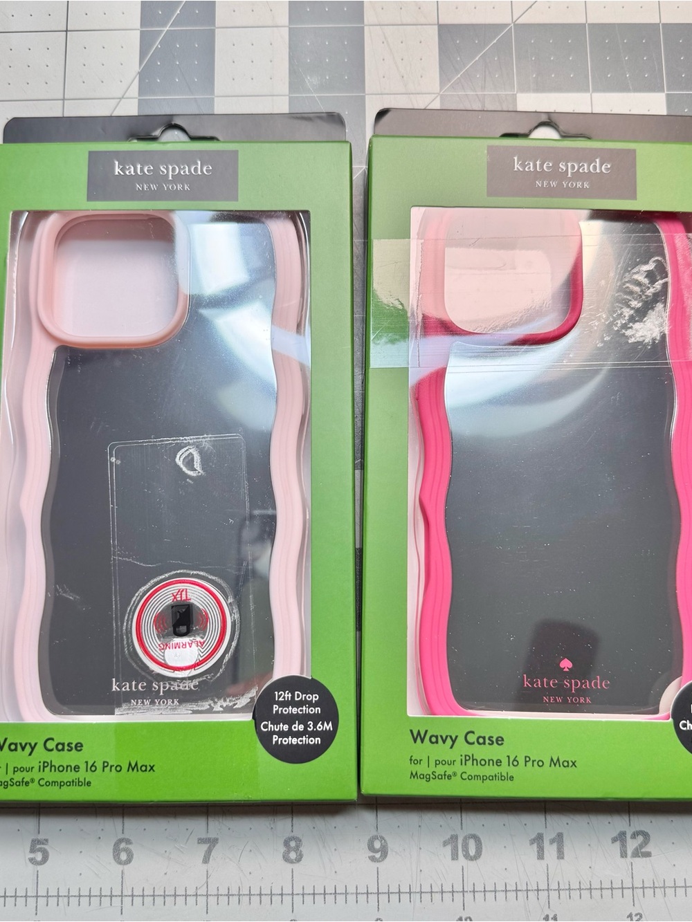 Kate Spade Wavy Edge iPhone 16 Pro Max Case in Light Pink & Hot Pink- w/Mirror